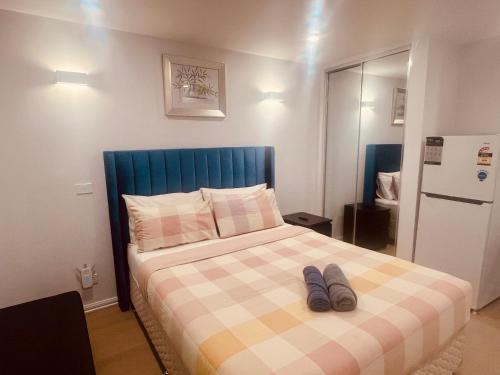 St. Albans House | Deluxe Queen Studio