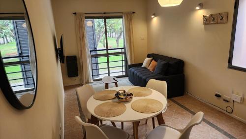 San Nicolas de los Arroyos Apartment | Departamento moderno con vista única a Plaza Sarmiento