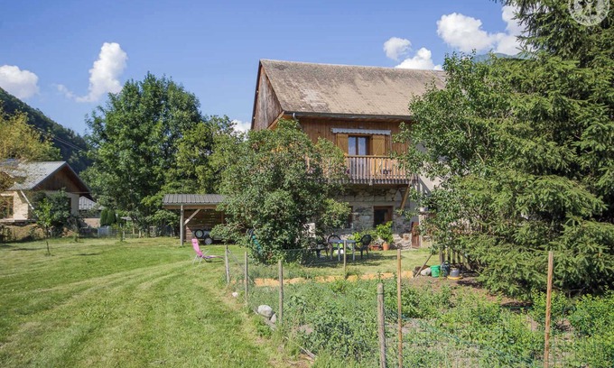 Saint-Leger House | DES PINTAVINS - SAINT LEGER