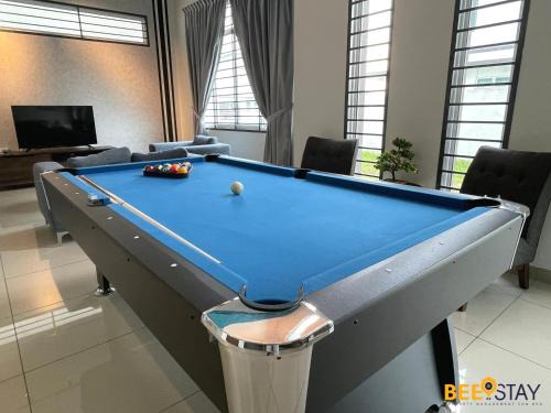 Bandar Penawar House | Desaru Arcadia Villa with Pool Table, Outdoor BBQ, Indoor Steamboat by Beestay