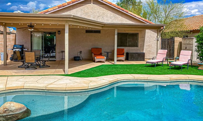 Apache Junction House | Desert charmer with enclosed yard, heated pool, smart TVs, W/D, & full kitchen