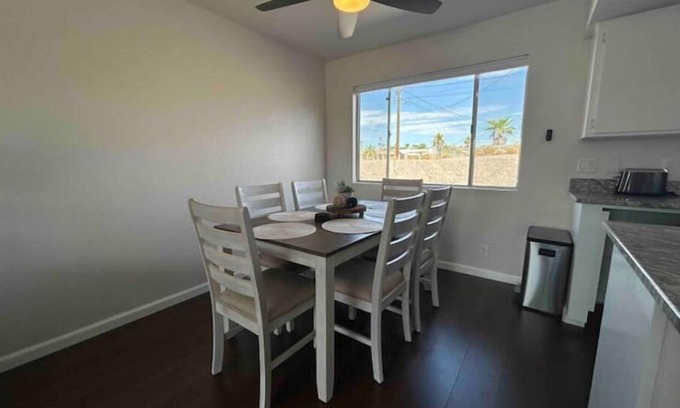 Lake Havasu City Apartment | Desert Rose - Fully Renovated, Close to lake and trails, boat RV parking. Clean!