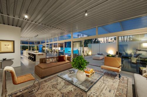 Deepwell Estates House | Desert Two