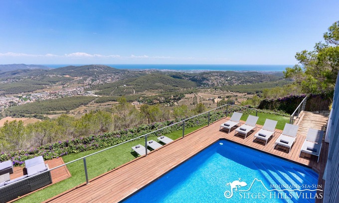 Canyelles Villa | Designer Villa El Mirador with Panoramic Sea Views & A/C
