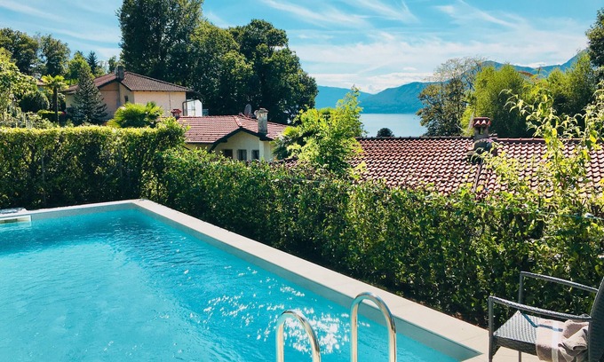 Luino House | Detached 5½-room house with pool and beautiful lake view