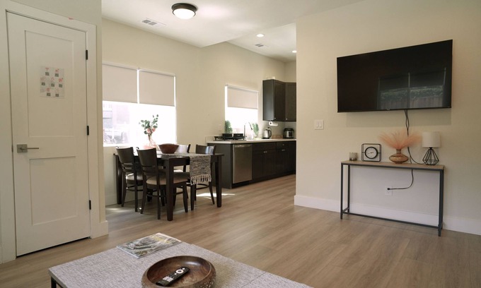 San Jose Apartment | DETACHED ADU: SAN JOSE CITY HALL - SJSU 2B/2B