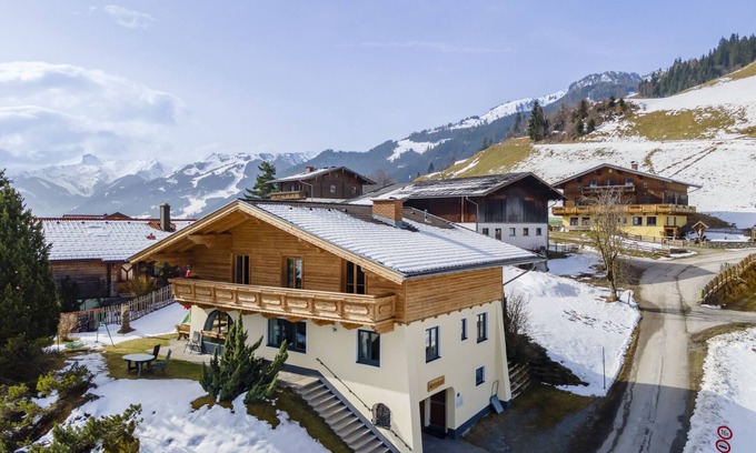 Grossarl Ski Chalet | Detached chalet with garden, wellness and views