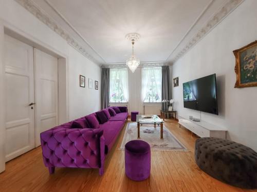 Gehlsdorf Apartment | DEUTSCHE VILLA - DELUXE APARTMENT mit Sauna und großem Garten