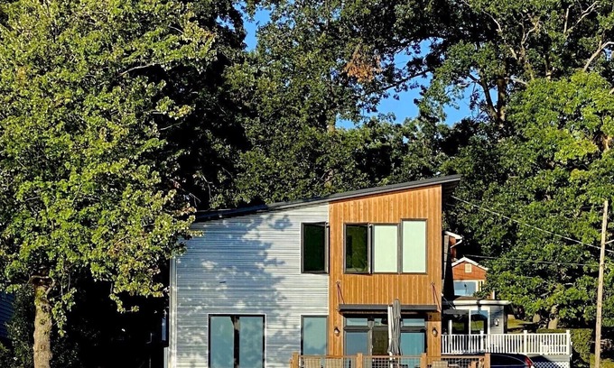Manitou Beach-Devils Lake House | Devils Lakefront, Amazing Panoramic Views & Sunsets, Sandy Bottom, Deck, Patio