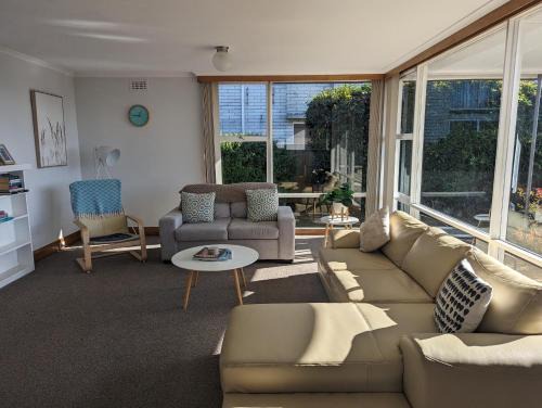 Devonport House | Devonport's Relax at Manning