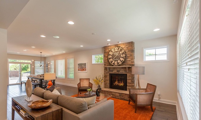 Dodds Addition House | Dewey Beach/Rehoboth Beach Home w/Rec Room Sleeps 16
