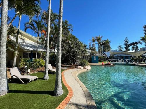 Mermaid Beach Apartment | Diamond Beach Poolside 44 Premium
