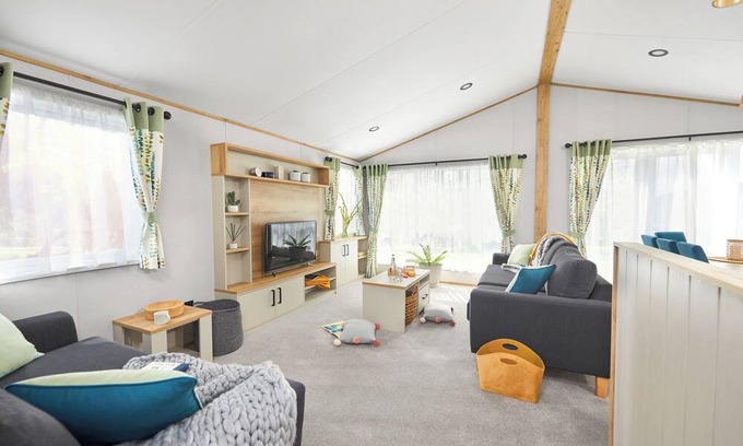 Truro Ski Chalet | Diamond Lodge 20 Spa