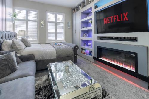 Balti Triangle Apartment | Diamond Studio Luxury Flat for 3 - Super Fast WiFi