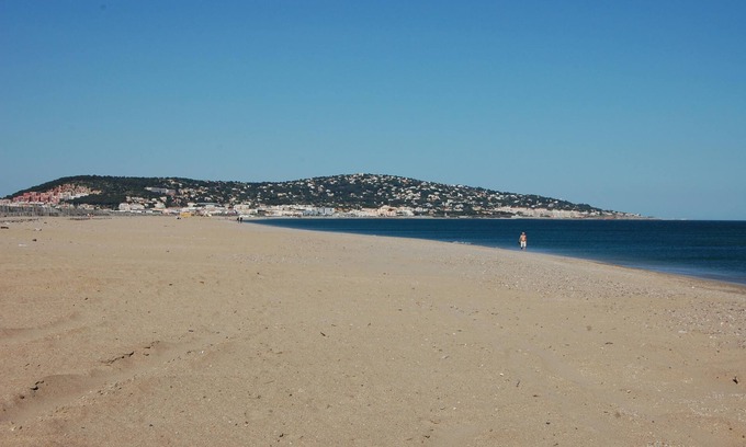 Sete Villa | Direct access to the beach, swimming pool, 8 people, modern 5-star villa
