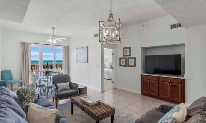 Crystal Beach Condo | Direct Beach, Resort, Gym & Pool - 101B Seabreeze