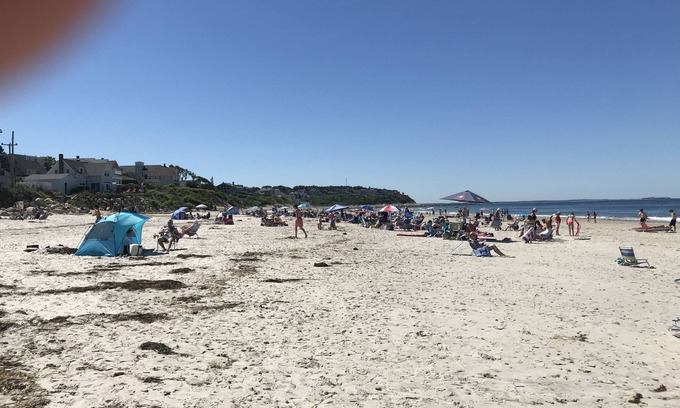 Plymouth Cottage | DIrect Ocean Front Cottage with Private Stairs to White Horse Beach