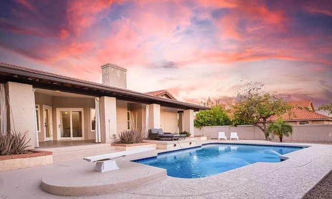 Estate Grove Valencia Est House | Discount! Luxe Oasis w/Pool & Mini-Golf, Game Rm