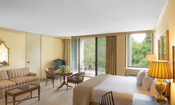Williamsburg Hotel | Discover Colonial Williamsburg! Minutes Away from History