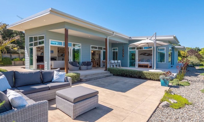 Ruby Bay House | Discover the joy of modern living with the stunning Ruby Bay Haven