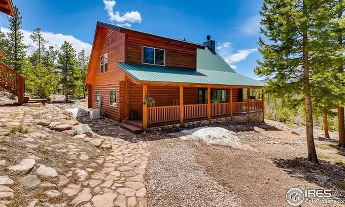 Crystal Lake Cabin | Distinctive