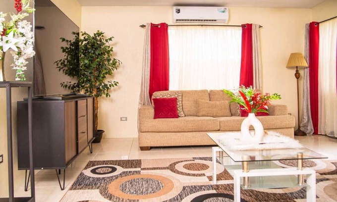 Buckleys Village Apartment | Doc's Paradise Red Apartment