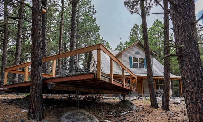 Vallecito House | Dog-Friendly Home w/ High-Speed WiFi, Washer/Dryer, & a Private Gas Grill!