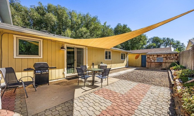 Boise Bench House | Dog Friendly Light & Bright Space w/Patio & BBQ | > 10 min Drive to Downtown & BSU