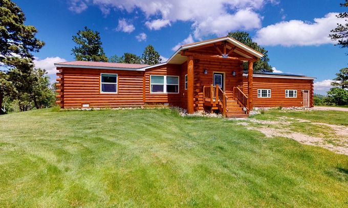 Deadwood Cabin | Dog-friendly log cabin with amazing views, fireplace, grill - close to Deadwood