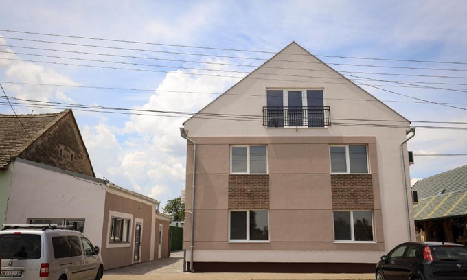 Zrenjanin Bed & Breakfast | Domaćin Komšijska Gostiona