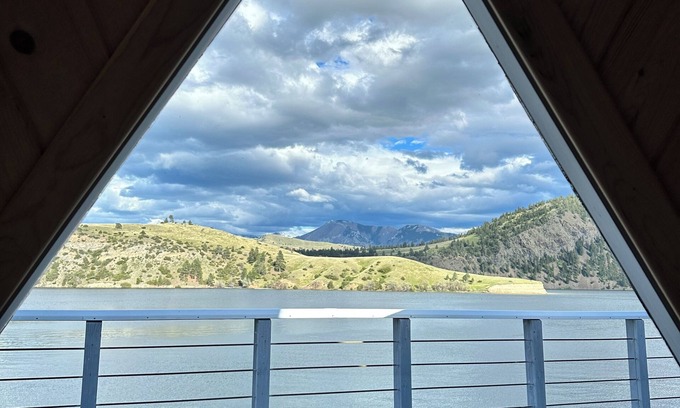 Wolf Creek Cabin | Dome Home on Holter LakenUnique Lakefront Home with Boat Access Only