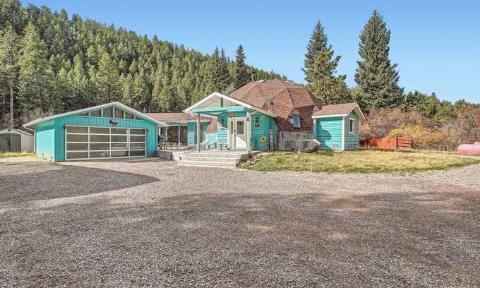 Bailey House | Dome, Tiny Home & Den | Riverside Oasis