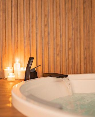 Ercolano Apartment | Domus Suite Herculaneum jacuzzi