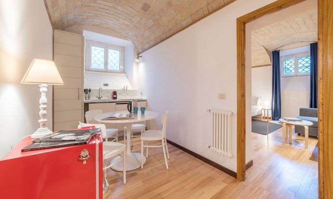 Nomentano Apartment | DOMUS TORLONIA, few steps from Villa Torlonia