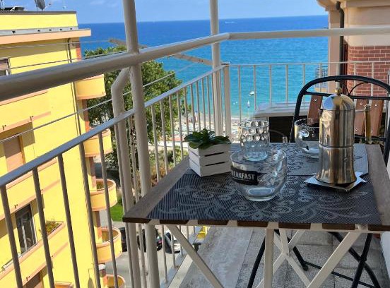 Savona House | Don Pedro Beach House