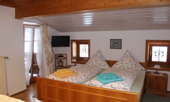 Bayrischzell Apartment | Doppelzimmer 2 - Haus Andrea Gästezimmer und Ferienwohnung