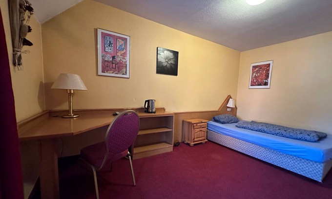 Erlangen Apartment | Doppelzimmer für 2 Gäste mit 15m² in Erlangen