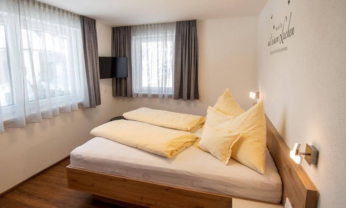 Schladming Apartment | Doppelzimmer mit Dusche, WC - Eiblhof