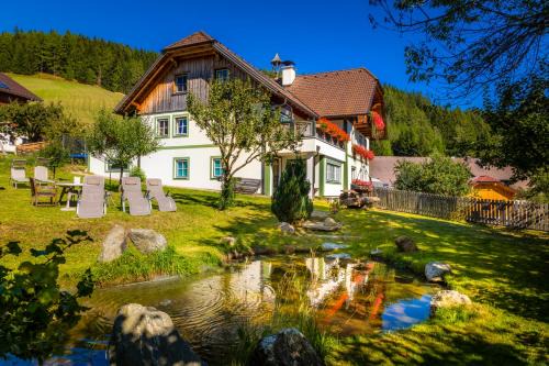 Weisspriach House | Dorfergut