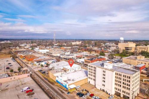 Longview Apartment | Dottie's Loft 202