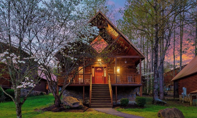White Oak Lodge Cabin | Dottie's Place by Beyond Expectations