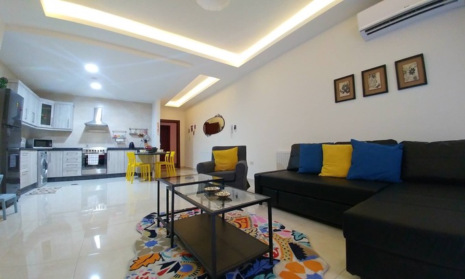Amman Apartment | Double key at HR III