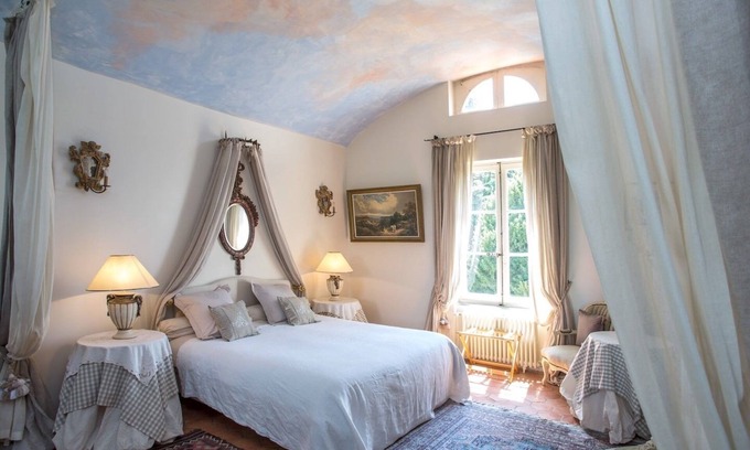 Suevres Bed & Breakfast | Double or Twin-Superior-Private Bathroom-Cassandre