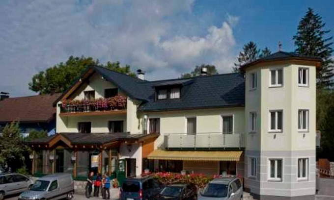 Weissenbach am Attersee Cottage | Double room 3 - Attersee-Hotel zur Nixe Smart