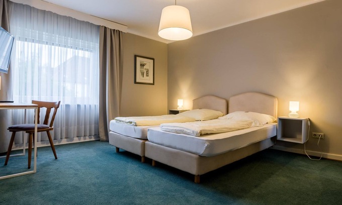 Palzem House | Double room, shower/toilet - SLEEP & GO to the Moselle terrace