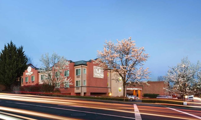 Tigard Hotel | DoubleTree by Hilton Portland Tigard