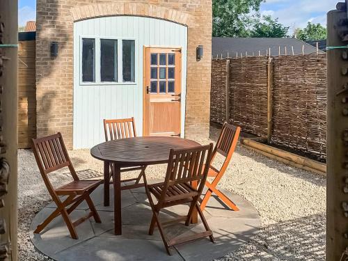 Guyhirn House | Dovecote