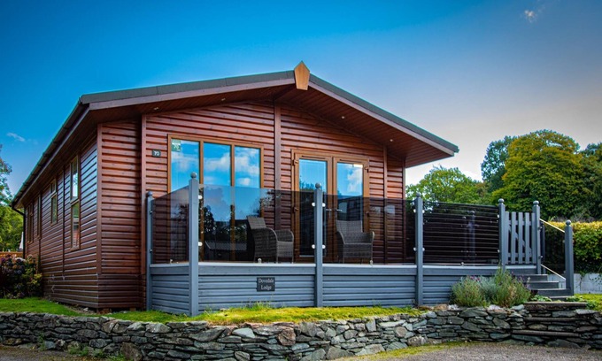 Troutbeck Bridge Cabin | Dovedale Lodge - a holiday lodge that sleeps 5 guests in 2 bedrooms