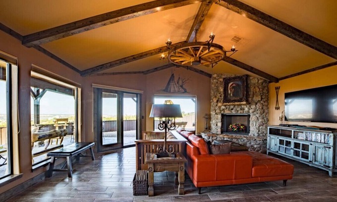 Canyon Cabin | Doves Rest Cabins - Comanche, on the West Rim