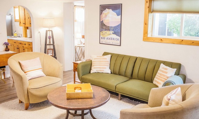 Bozeman House | Downtown 3 BDRM Charming Casita